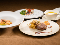 【Dinner】Chef ’s Recommend Course with Sparkling Wine