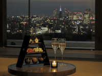 [Window seat] Twilight Champagne (bottle of champagne and snack stand) *For 2 people (price is for 1 person)