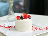 [Anniversary Dinner] Chef's recommended 7-course meal with a celebratory toast and anniversary cake