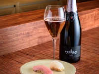 [Sushi and 5 types of wine pairing course]