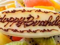 Message chocolate plate (330 yen each)