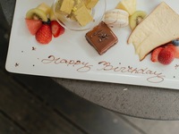 デザートとフルーツ盛り合わせプレート