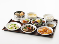 小皿定食　 4/1～