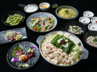 ★黒毛和牛 博多もつ鍋＆九州料理 満載★「満福コース」（全8品）