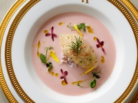 【APICIUS】前菜チョイス＋魚＋肉＋デザートワゴン＋ミニャルディーズ｜全5皿