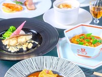 ■ 2名様よりホール席｜税込9,000円 ・2時間飲み放題付き ｜銘々盛り｜サービス料・チャージ料0円