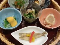 [Four Seasons Omakase Course] 6 to 7 dishes including appetizers, sashimi, grilled dishes, and simmered dishes