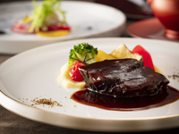 HIGASHIYAMA LUNCH　【牛ほほ肉の赤ワイン煮込み】+2ドリンク