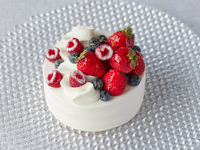 【ケーキ6/1～】イチゴショート3号 9cm　3000円（税サ別）