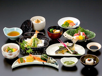 お昼の納涼会席　鮎の塩焼き・京料理と自然を楽しむ全10品