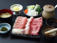 [Official Lowest Price Guarantee] <Special Selection> [Ginza Course] ¥7,500 ⇒ ¥6,000 Recommended by Shabu-savory connoisseurs! Enjoy A5-ranked Japanese Black Beef Rib Roast and your choice of two other cuts of meat! Savor the luxurious umami and variety of flavors.
