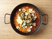[Holiday Lunch] A special treat for the weekend. Relax in a Spanish atmosphere. Five dishes in total, including African chicken and seafood paella.