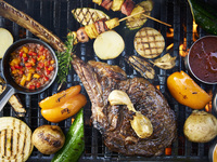 約1kgの肉を豪快に喰らう！トマホークプレート