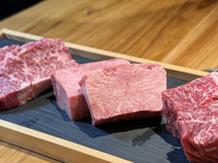 Iwakuni's thickest meat 3-kind assortment (half)