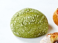 抹茶メロンパン