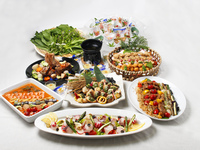 Enjoy food from our own farm! Dinner buffet | Elementary school students