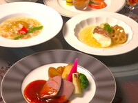 《8名様から大円卓個室確約》2時間飲み放題付き【税込13,000円】プラン（料理個人盛り）