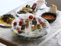 Chef's Special Course + Anniversary Plate: Appetizer, soup, main course, and dessert (4 dishes in total)