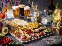 【May-June & September / Standard seat / Fri. & Sat.】 90 minutes free flow & special platter (15-20 people)