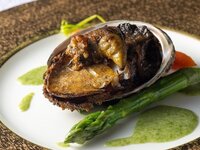 （デジュネC・ディネハーフ・A・B）三重県産あわびのロースト 伊勢海苔香るバターソース