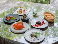 【New! Lunch Speciale】徳島産牛や天然鮑、鳴門産渡り蟹など贅沢コース