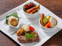 ハーフブッフェランチ 4種盛り合わせ TORIKOプレート 【WEB予約特典有】