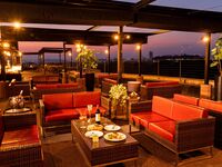 [1F Garden Lounge Area/Sofa] Adults (20 years and over)