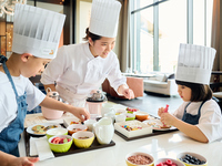 キッズクッキングクラス ～ パフェ・パティシエ