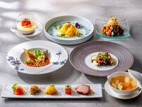 【シェフズスペシャルランチ】ランチタイムだけのご褒美、季節食材満載の全7品 