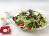 【新登場】東北牧場のテロワールを楽しむ。無農薬野菜のパワーサラダ「東北牧場サラダボウル」