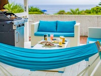 Elementary school student: ¥1,000