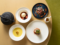 【ランチ】 “夏” スープ付き！前菜・メイン・デザートが選べるコース4品+フリーフロー付き