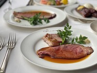 Trader Vic's Lunch Buffet (Children/4-12 years old)