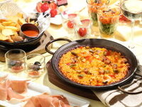 【土日祝限定】~彩りパエリアランチ~2種から選べるパエリアやスパニッシュオムレツなど全4皿+乾杯ドリンク