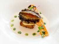 "Menu de Luxe" Luxury Dinner 13 dishes 28,000 yen (tax and service charge included)