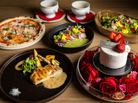 [Rich Anniversary Course] Anniversary plan with charcoal-grilled young chicken steak and oven-baked pizza with a choice of cake