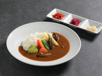 夏季蔬菜咖哩（含牛肉）