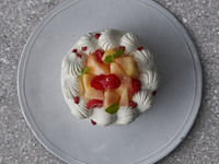 季節のショートケーキ 桃 丸型 8名様分【 ¥8,000円(税別) 】