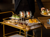 [Weekdays only] Lunch course with dessert cart