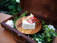 [For anniversaries and celebrations] Anniversary lunch with special cake made by our pastry chef and message plate★