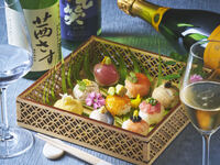 Temari Sushi with Sake and Wine Pairing Set