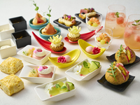 (Weekdays, limited number of groups)Peach & Melon Afternoon Tea Set  with a Glass of Seasonal non-alcoholic drink  (6/16～9/28)