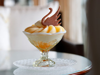 Peach Parfait (with coffee or tea) [70-min seating]