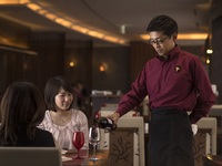 [Dinner] Wine pairing set Weekday only menu (table seating)