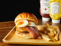 【Kuroge Wagyu Beef】Bacon Egg Cheese Burger