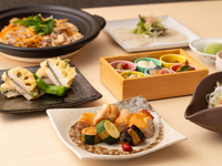 季節の期間限定・咲コース　120分間飲み放題付き