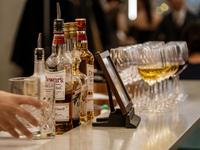 Choose Your À la Carte × Free Flow