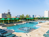 8月限定プラン【平日B（8/12～8/15を除く）】 ランチ＆デイプールプラン（7/22～8/29）※シェフキュイジーヌコース(全5品)+乾杯スパークリングワイン