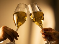 [Weekends and Holidays] Anniversary Lunch Buffet with Sparkling Wine Toast (Adults/Ages 12 and up)