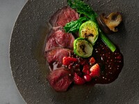 Seasonal recommended courses and pairings